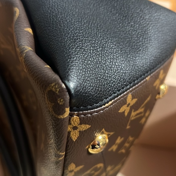 Louis Vuitton Monogram Pallas MM Handbag - Picture 13 of 16